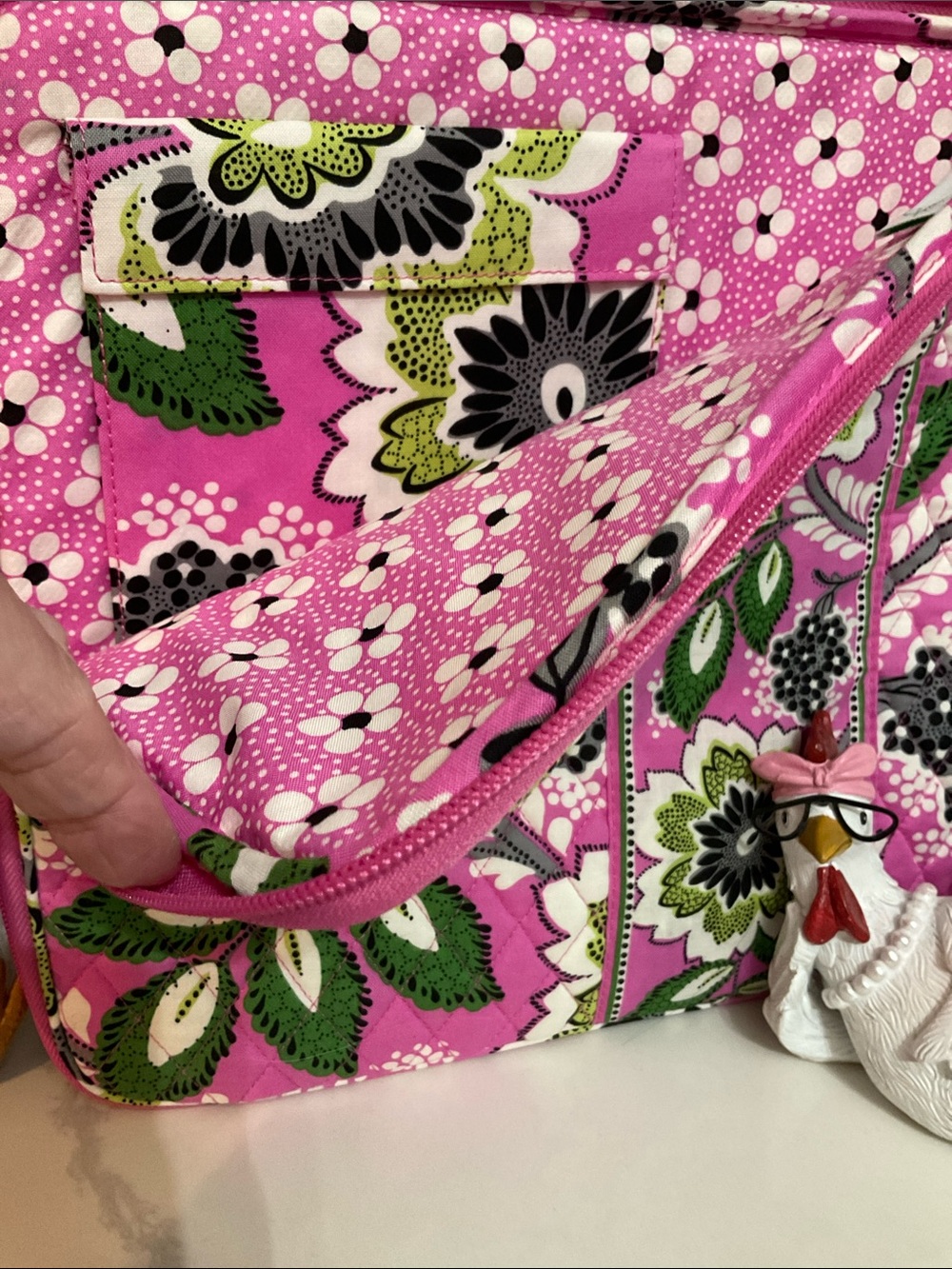 VERA BRADLEY 17” Laptop Sleeve Priscilla Pink - NEW Retired Print - Picture 4 of 4
